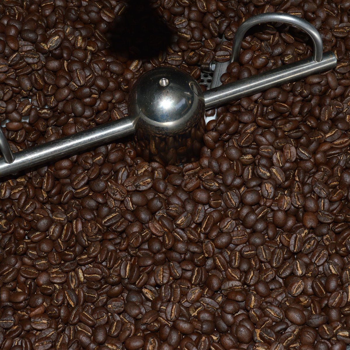CountryCoffeeB's tweet photo. Last roasting of the year! More freshly roasted coffee in 2018!

#freshlyroastedcoffee 
#2018 
#goodbye2017 
#coffeelovers
@CountryCoffeeB https://t.co/nDQL4c9FZU