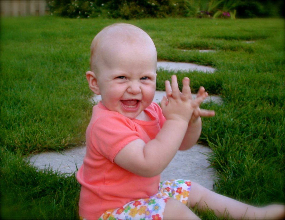 kimi8's tweet photo. @livermore2112 Still two of my favourite pics of you... #waytocute #Flashback https://t.co/rsyWBypRqI