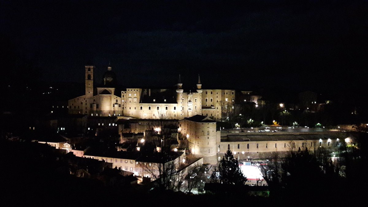 Markollen's tweet photo. Ciao #Urbino!
Ci vediamo nel #2018 con nuovi gruppi e con @Guidopolis_RN 😊
#visiteguidate #montefeltro  #travel https://t.co/mxexD62cw8