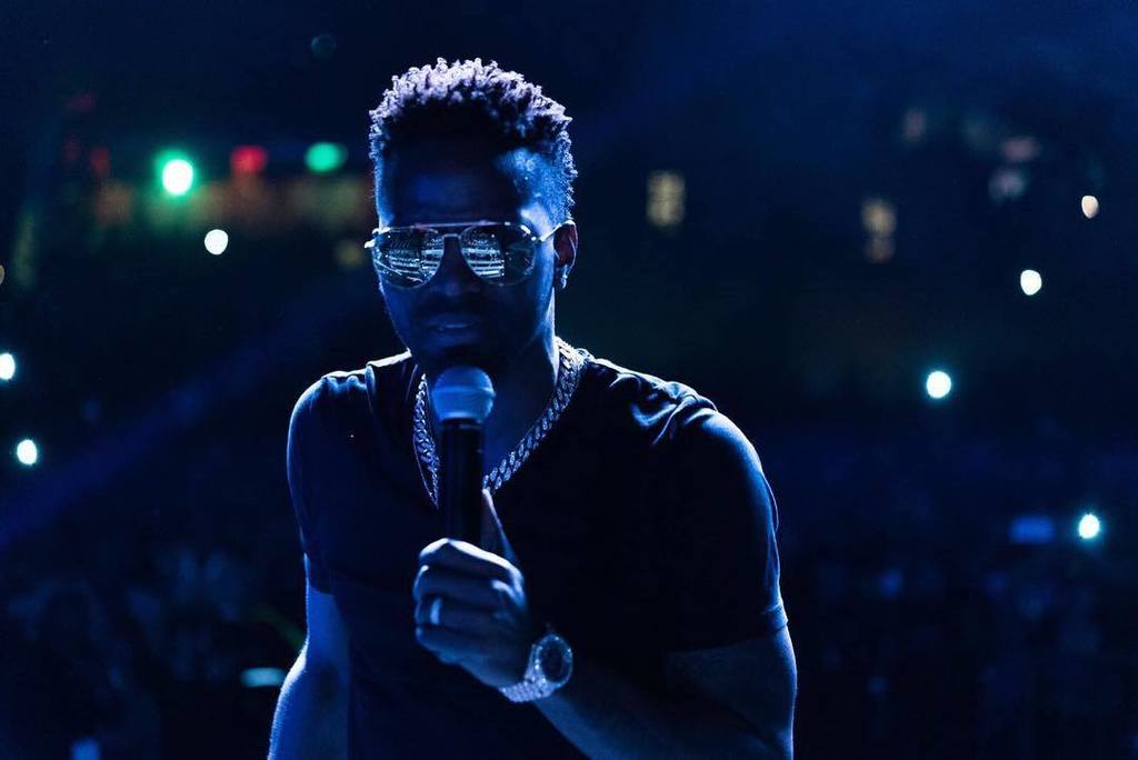 sakaptwit's tweet photo. #AfroReggae17 last night with Konshens @konshens https://t.co/jf2bMu2tiJ https://t.co/63EYNBjqKC