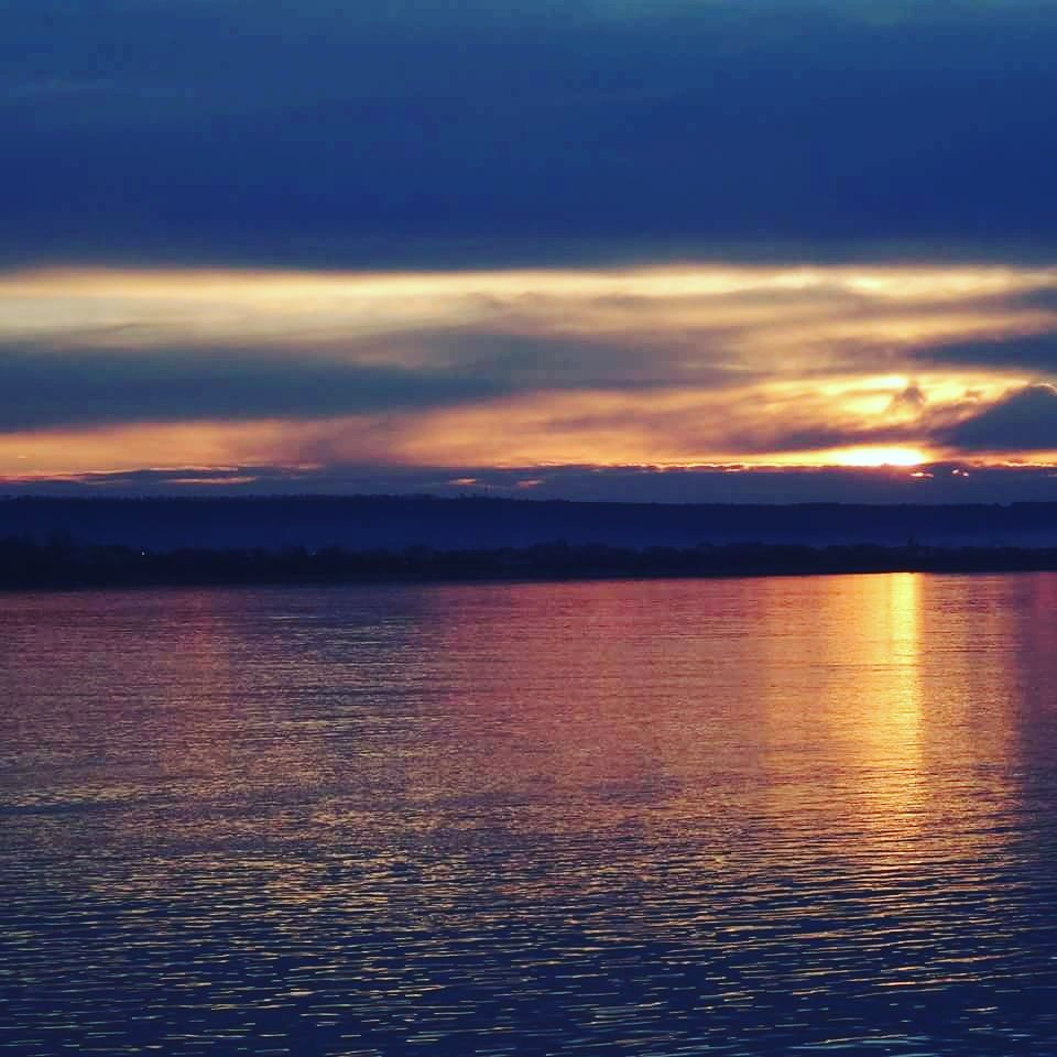severinexpres's tweet photo. Apus de soare pe Dunăre, la Drobeta Turnu Severin!

Sunset on the Danube in Drobeta Turnu Severin!

#apus #Romania #drobeta #turnu #severin #sunset #dunarea #danube https://t.co/BG3uK3oy24