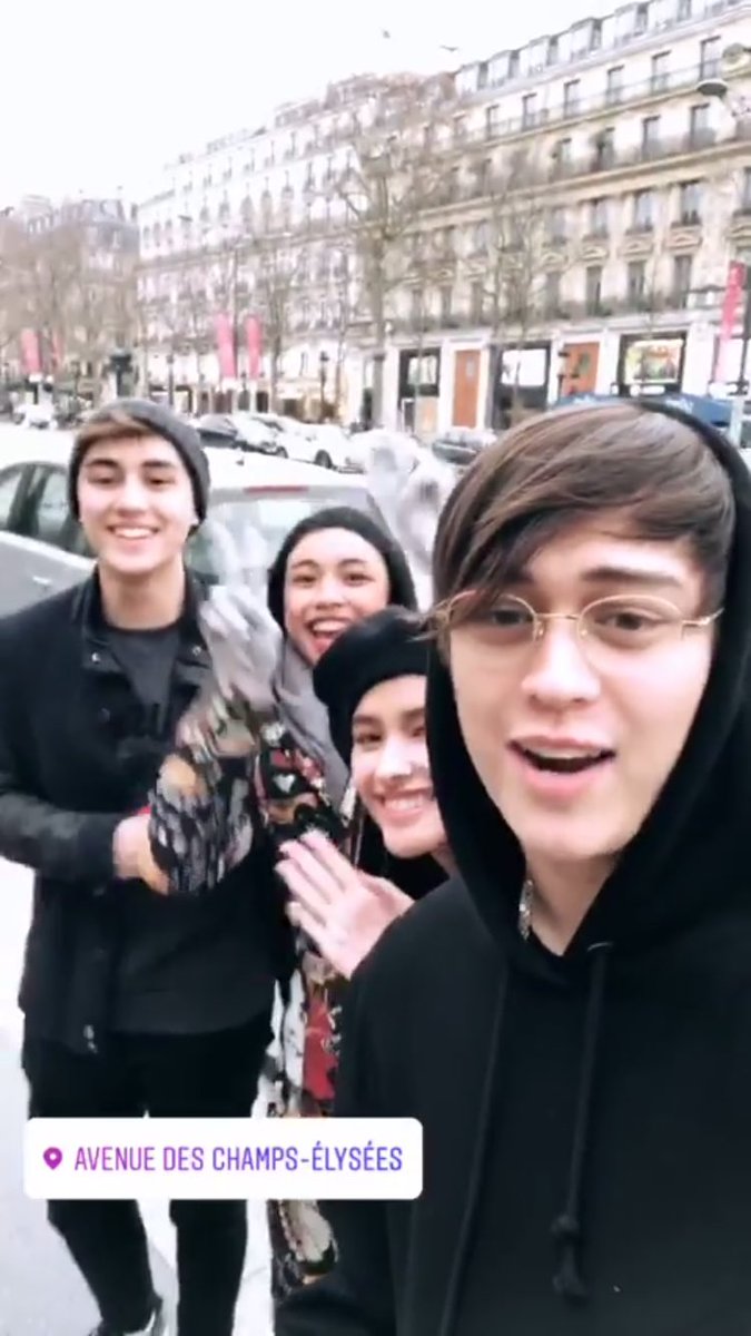 luckymayward07's tweet photo. Two lovers in the city of love♡ MayWardxLizQuen

@maymayentrata07 &amp; @Barber_Edward_ 

#MAYWARDThanks2017Blessings https://t.co/0fUQ6W0mqA