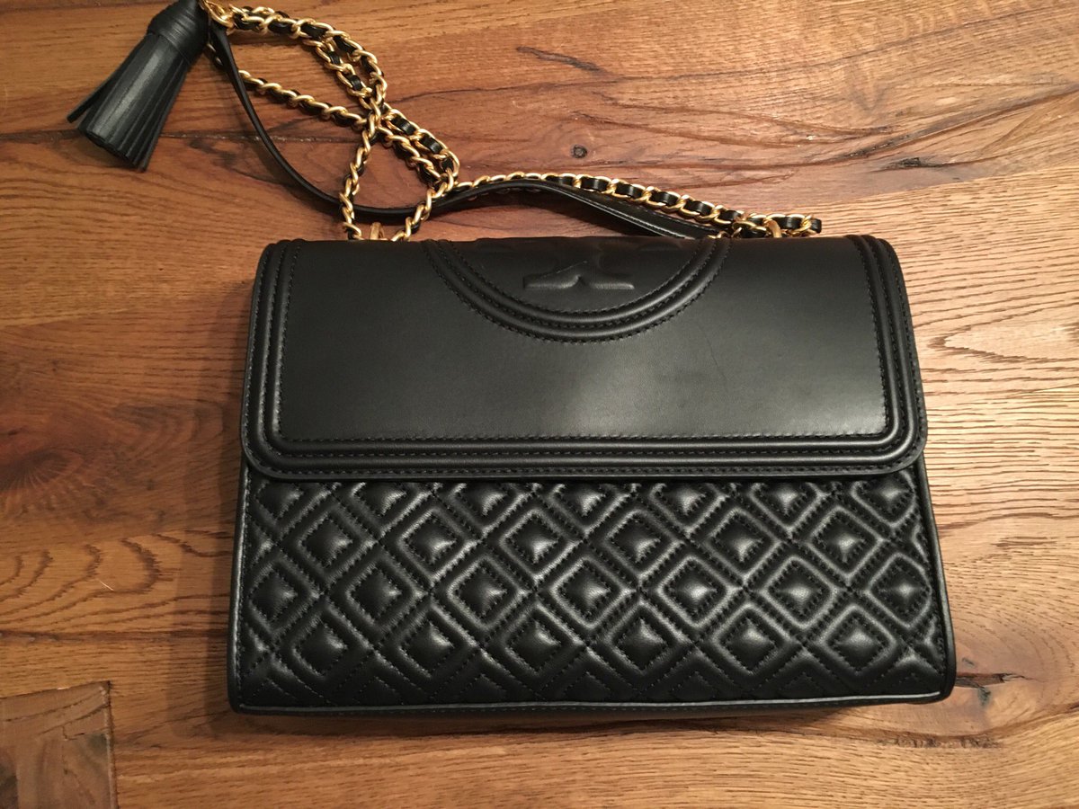Bambi4R's tweet photo. She came in today.. Gosh isn‘t she beautiful? 💕💕 #toryburch https://t.co/vL7wCdcYf7