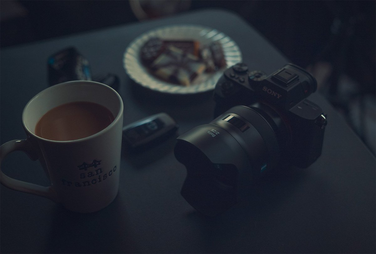 ronskigfx's tweet photo. It's the eve of new year's eve.....and today is the day this bad boy lens will prove its worth...bring home the bacon Zeiss Batis 25 f/2! ;) @ZEISSLenses #workmode #photographerslife #zeissbatis #TimeToReturnTheInvestment #GoodMorning #coffeeandcamera https://t.co/cpvahUBwGA