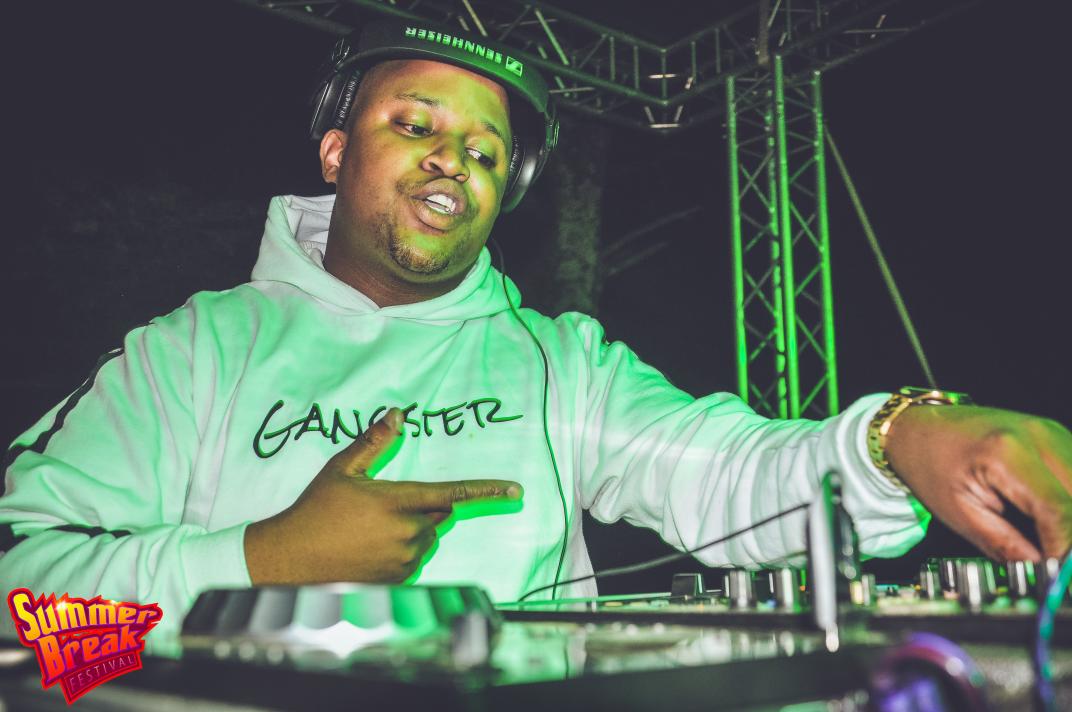 WildChild_OG's tweet photo. #SBF2017 ft. @DJ2ZERO 
Photography by wild. https://t.co/jxvuEKiIBZ