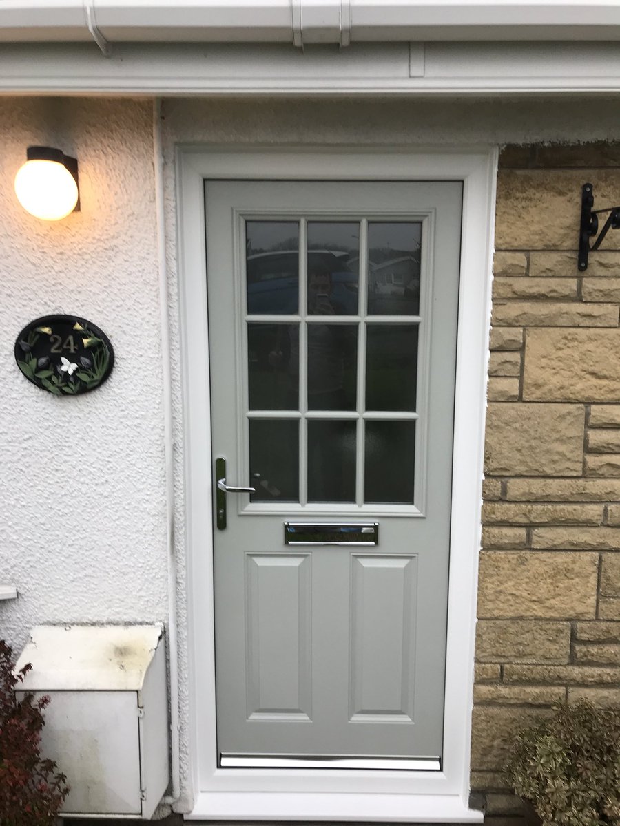 ultraglaze's tweet photo. Few composite doors https://t.co/KDdu49O8lO