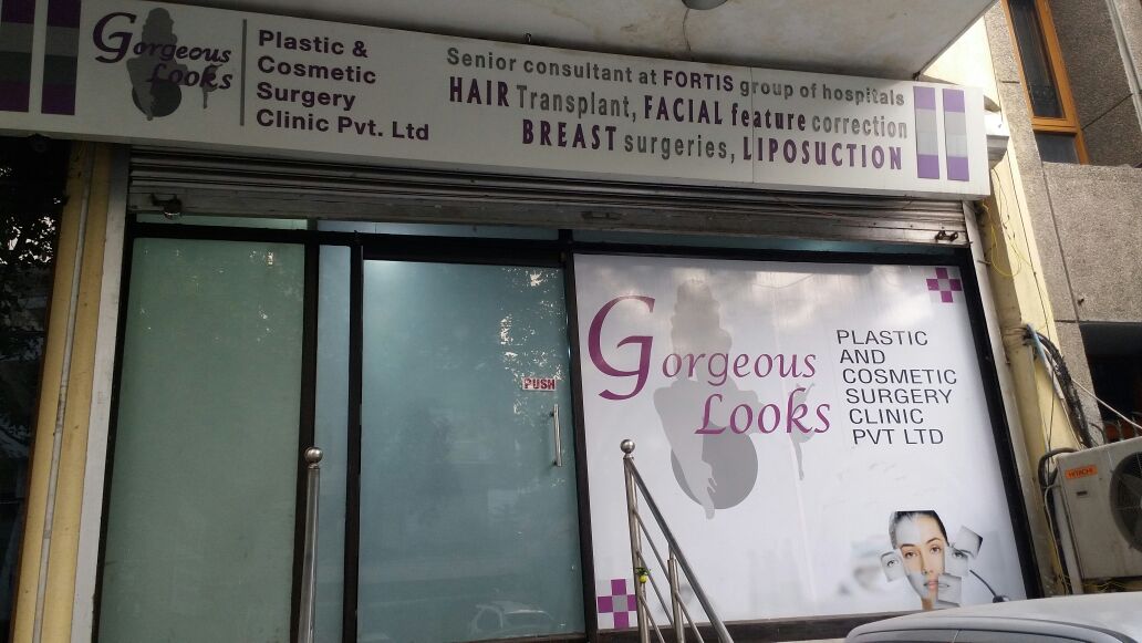 DrCharusharma5's tweet photo. Walk in for excellent service.
#customerservice #surgery #plasticsurgery #cosmetic #haircare #transpl https://t.co/YMzLdrPUPi
