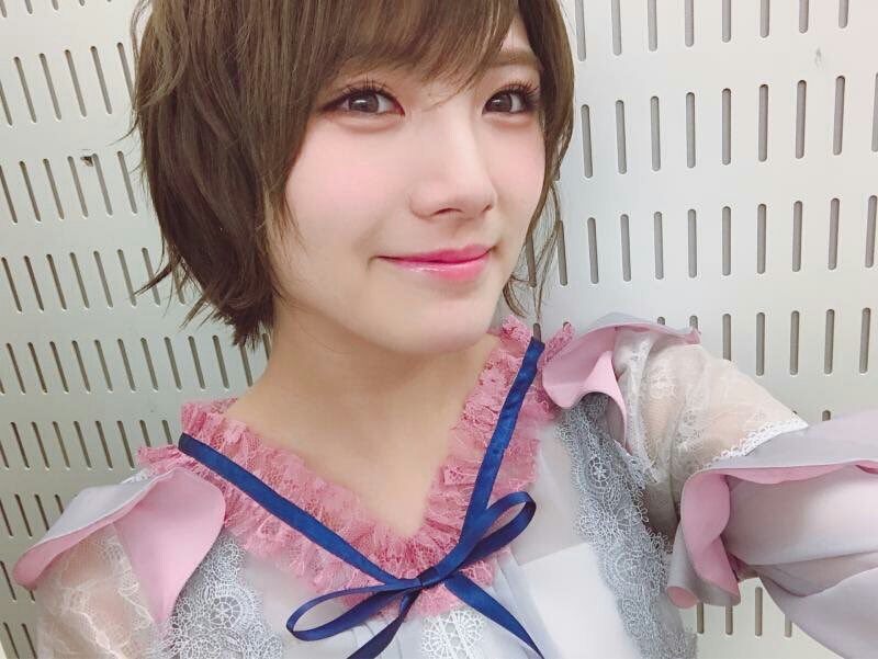 濡れん坊 Ar Twitter 今日もいつもと変わらず 深々とお辞儀をしていたakbのショートカットの子 岡田奈々ちゃん さすがstu48キャプテンだけあって 礼儀が折り目正しい 推せる 岡田奈々 Stu48 Akb48 レコード大賞