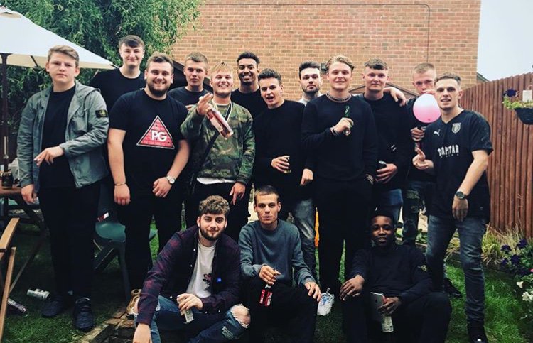 Georget47808722's tweet photo. Missing these old chaps, Have a sickk NYE  🍾 https://t.co/VZXCfxsGZs