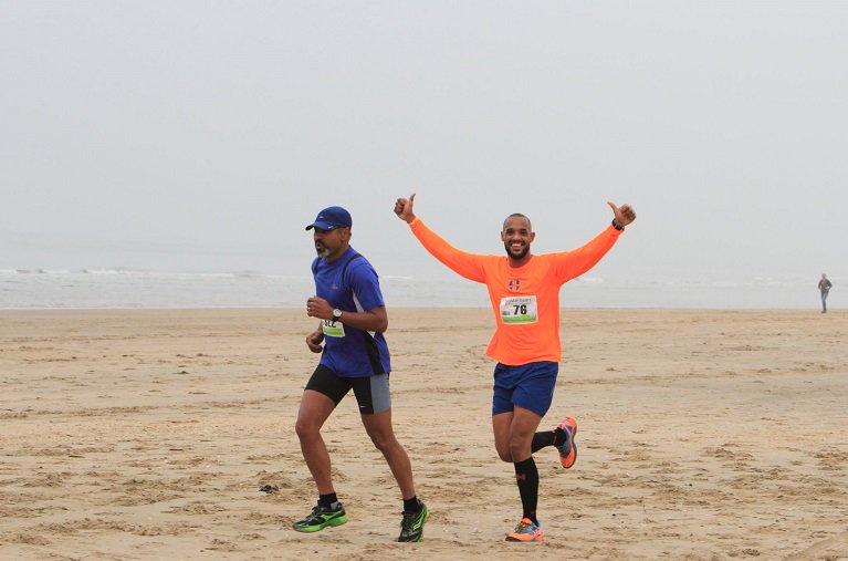 ophetstrand_nl's tweet photo. Dรฉ voorbereiding op de Saucony Egmond Halve Marathon
https://t.co/XLtmrfHma4
#strandloop #castricum #egmondhalve https://t.co/IOIjxBwCwE