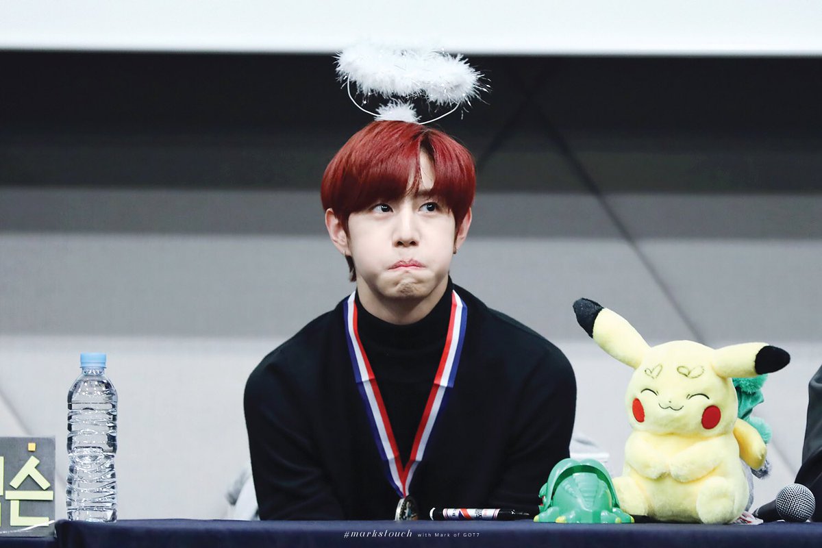 markstouch's tweet photo. [HQ]171227 대구팬싸 인간계에 내려온 #마크 요정 아니에영?😇😇💕 #GOT7 #갓세븐 #Mark https://t.co/bjR4O582X0