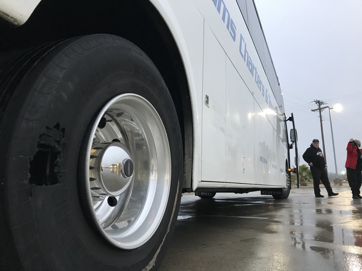 ChristieOnTV's tweet photo. Y’ALL. 😳 OMG. We have a flat tire. A hole the size of Texas just as we cross the line into the state.
We have to switch buses. Waiting on the other one to arrive. Luckily I saw one just down the street.
#EverythingsBiggerInTX #NotWhatWeHadInMind #PasadenaOrBust https://t.co/ugthukMAMT