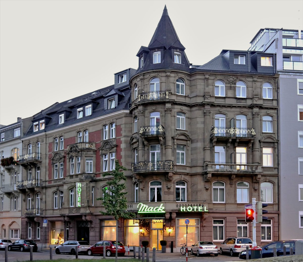 Wegen Betriebsurlaub haben wir bis 02.01.18 geschlossen. Wir wünschen  allen einen guten Rutsch und viel #Glück, #Friede und #Gesundheit für  2018. Ihr #Hotel Mack #Mannheim.