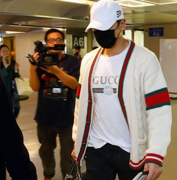 CloudThai's tweet photo. 171230 Rain @ 171230 Taiwan Taoyuan International Airport_Arrival
Source hcyang0115 IG @29rain #λΉ #μ μ§ν #jungjihoon #ιζΊθ° #ιζΊθ° #Rain #γ #κ°μλΉ #rain_oppa #rainbi #birain #raincompany https://t.co/s58i2IwqVj