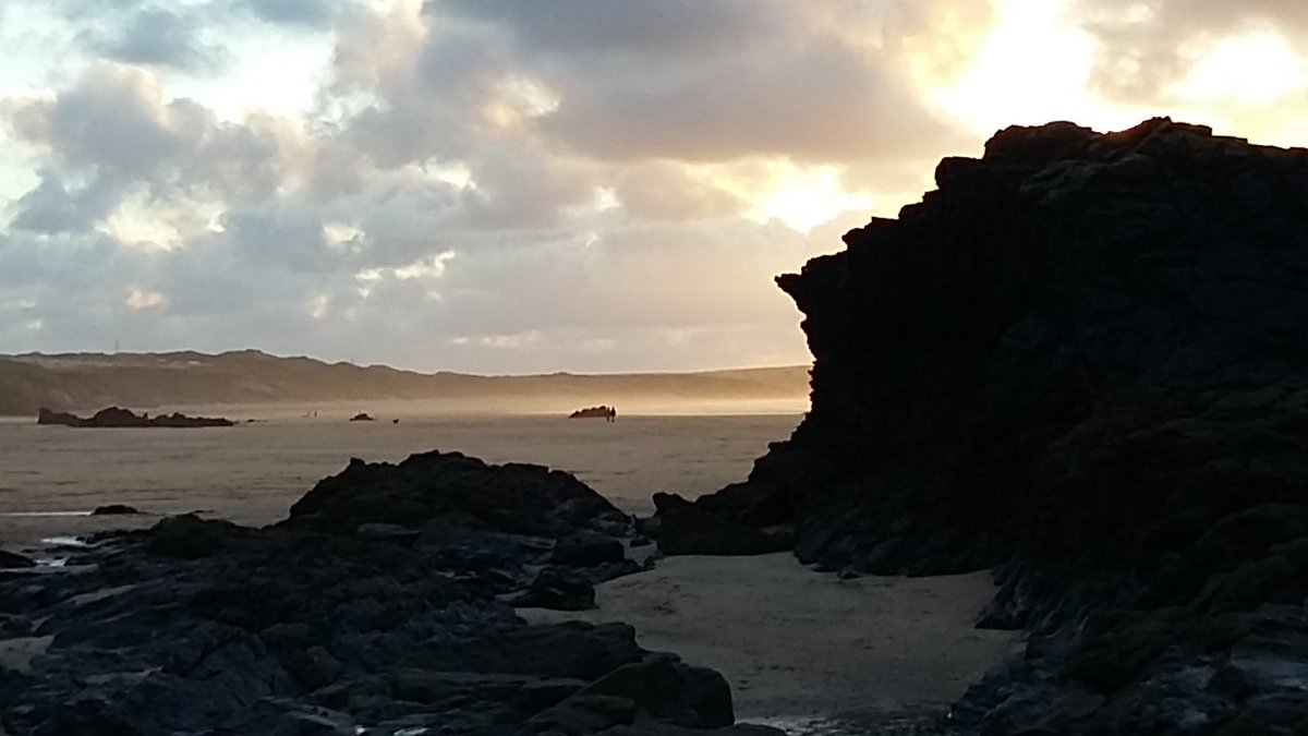 bethjwhiteside's tweet photo. Scenes of Cornwall :-) #Gwithian #Annspasties #happydonkeys at #flickafoundation https://t.co/vJh9IUlUD3