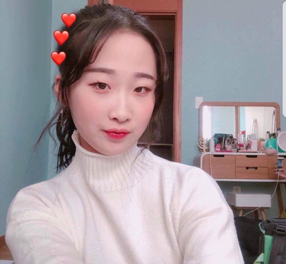 naraqjwl's tweet photo. 16ㄹㅎㅅ 사진 찍을때 눈을 많이 감는년이네요 아마 얼싸을 많이 받아봐서 그런거 같네요 ㅋㅋㅋㅋㅋㅋㅋ 능욕 ㄱㄱ https://t.co/tfB7fdNewb
