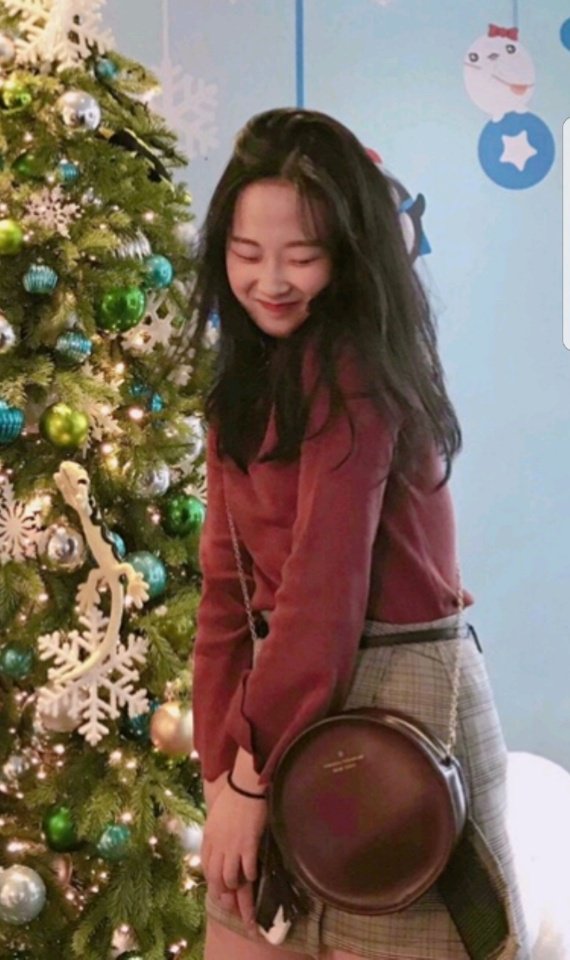 naraqjwl's tweet photo. 16ㄹㅎㅅ 사진 찍을때 눈을 많이 감는년이네요 아마 얼싸을 많이 받아봐서 그런거 같네요 ㅋㅋㅋㅋㅋㅋㅋ 능욕 ㄱㄱ https://t.co/tfB7fdNewb
