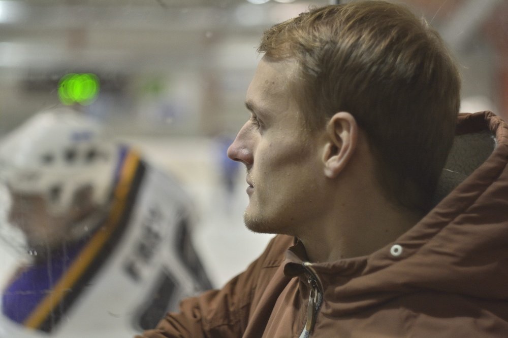hcmuni's tweet photo. Dneska je Peter Bustin kapitánem a jedním z klíčových hráčů HC Masaryk University. Přitom to po zranění během slovenské extraligy vypadalo, že by Peter už nikdy nemusel ani chodit. 
#inspiration #brum #hockey 
https://t.co/t23T1gygwT https://t.co/cs7W4576AG