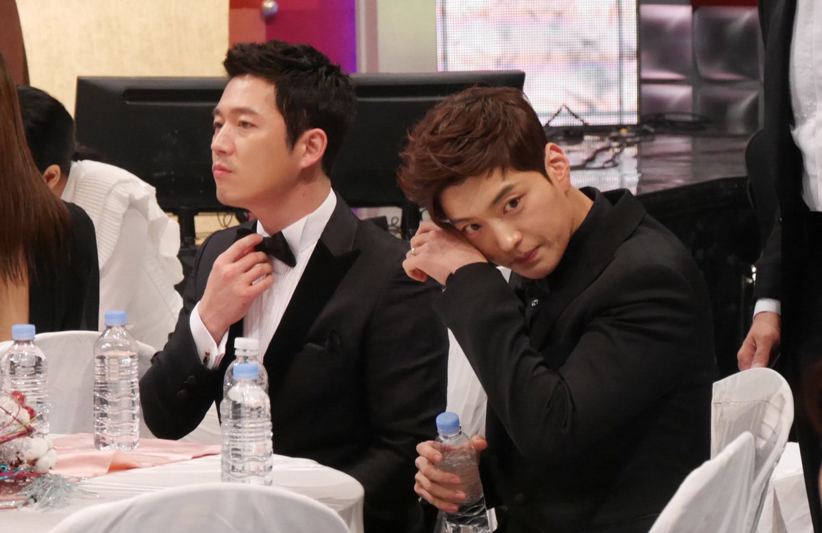 <#2017MBC연기대상> 부천필주 베스트 커플상 후보에 없어서 아수운 마음,,ㅠㅠ #장혁 #장승조 #돈꽃Translate post