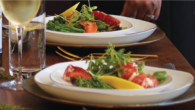 Explore_44's tweet photo. Need an elegant dish for your New Year's Eve party tomorrow night? Try out this beautiful and delicious lobster dish from @ManulifeCentre and grab all your ingredients (and wine pairing) within steps of 44 Charles! #explore44 #DeckedAndPrepped https://t.co/5URQW2vSXh https://t.co/zfYDp8Ucsr
