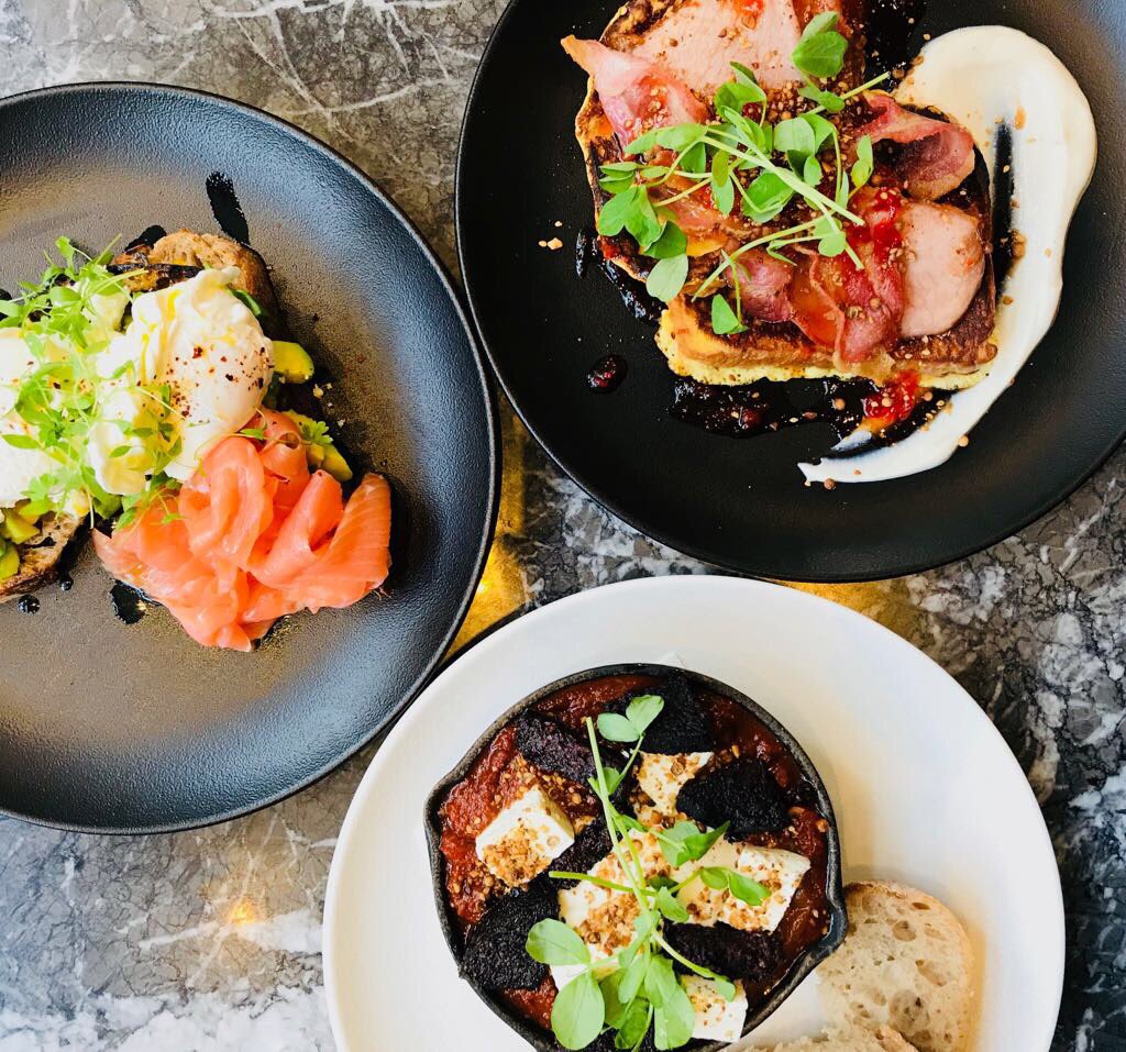 honeycombandco's tweet photo. We are OPEN! Why not pop in for a long lunch, a wee scone, a Bloody Mary or a boozy brunch! Just call 0131 228 4641 #eatlocal #makeabeelineforbruntsfield #delicous #edinburghrestaurant #brunch #lunch #scones #instascran #thidisedinburgh #breakfast #HappyNewYear https://t.co/DPKTO9Uwaw