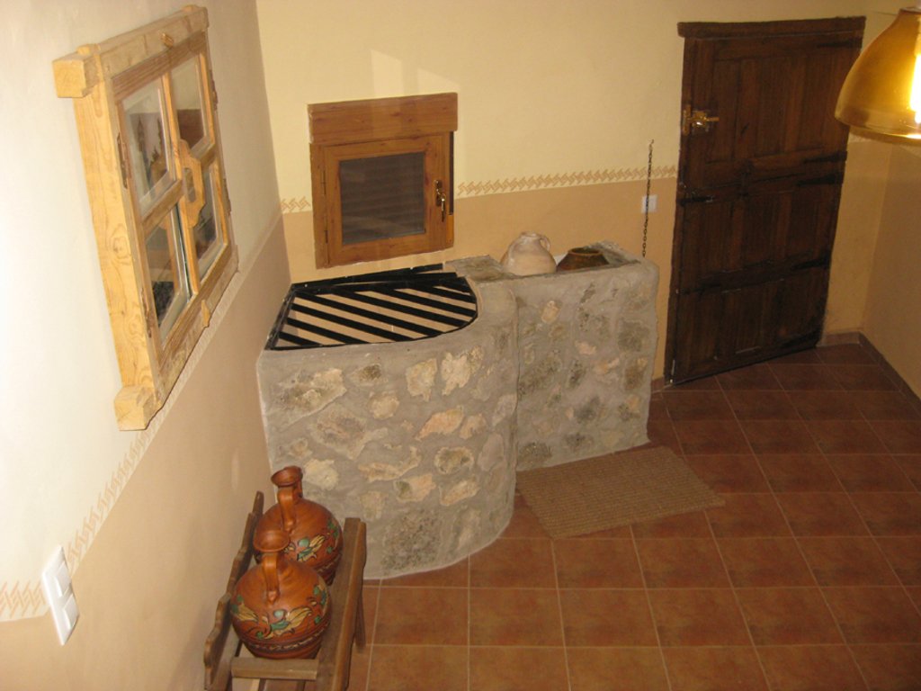 ¿Quién se viene hasta #Letux? Nos alojaremos en la #CasaRural El Corralaz. una vivienda rural con amplias estancias que permiten una reunión distendida.
Más información en:
💻 clubrural.net/El-Corralaz
📱 618744523
📩 info@elcorralaz.net