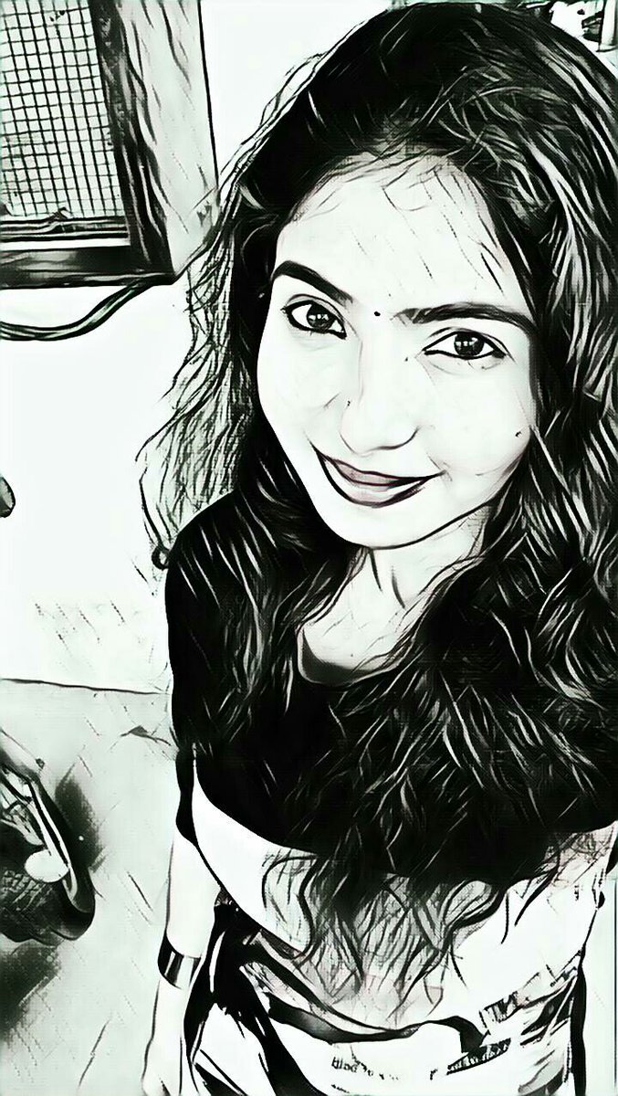venbafans's tweet photo. A small edit for our doll @VenbaOfficial https://t.co/F6yc1mJN1k
