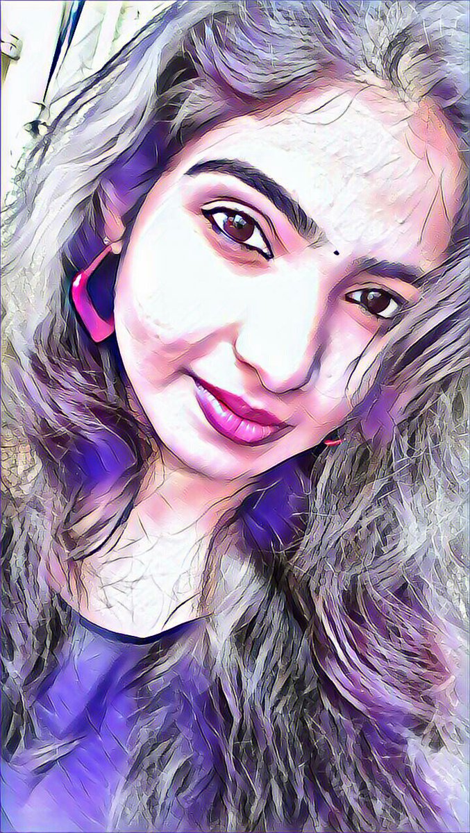 venbafans's tweet photo. A small edit for our doll @VenbaOfficial https://t.co/F6yc1mJN1k