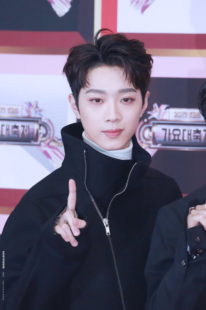 Gguamae's tweet photo. "ผั ว เ ด้ ก" https://t.co/2HgUR79bvV