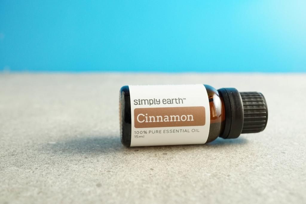 live_upto100's tweet photo. #Cinnamon Outside the Kitchen https://t.co/goWUt1UXFl https://t.co/Rm7LerxTtd