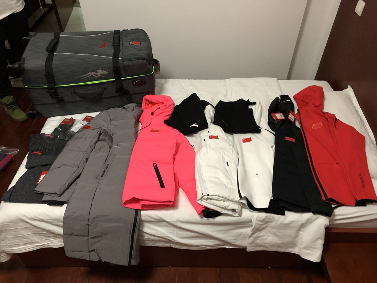 CarmenChanAT's tweet photo. Thanks @ANTAsportswear for outfitting the Chinese National U18 Women’s Hockey team! #kitmas #readyforworlds #katowice https://t.co/dziSsYeqgH