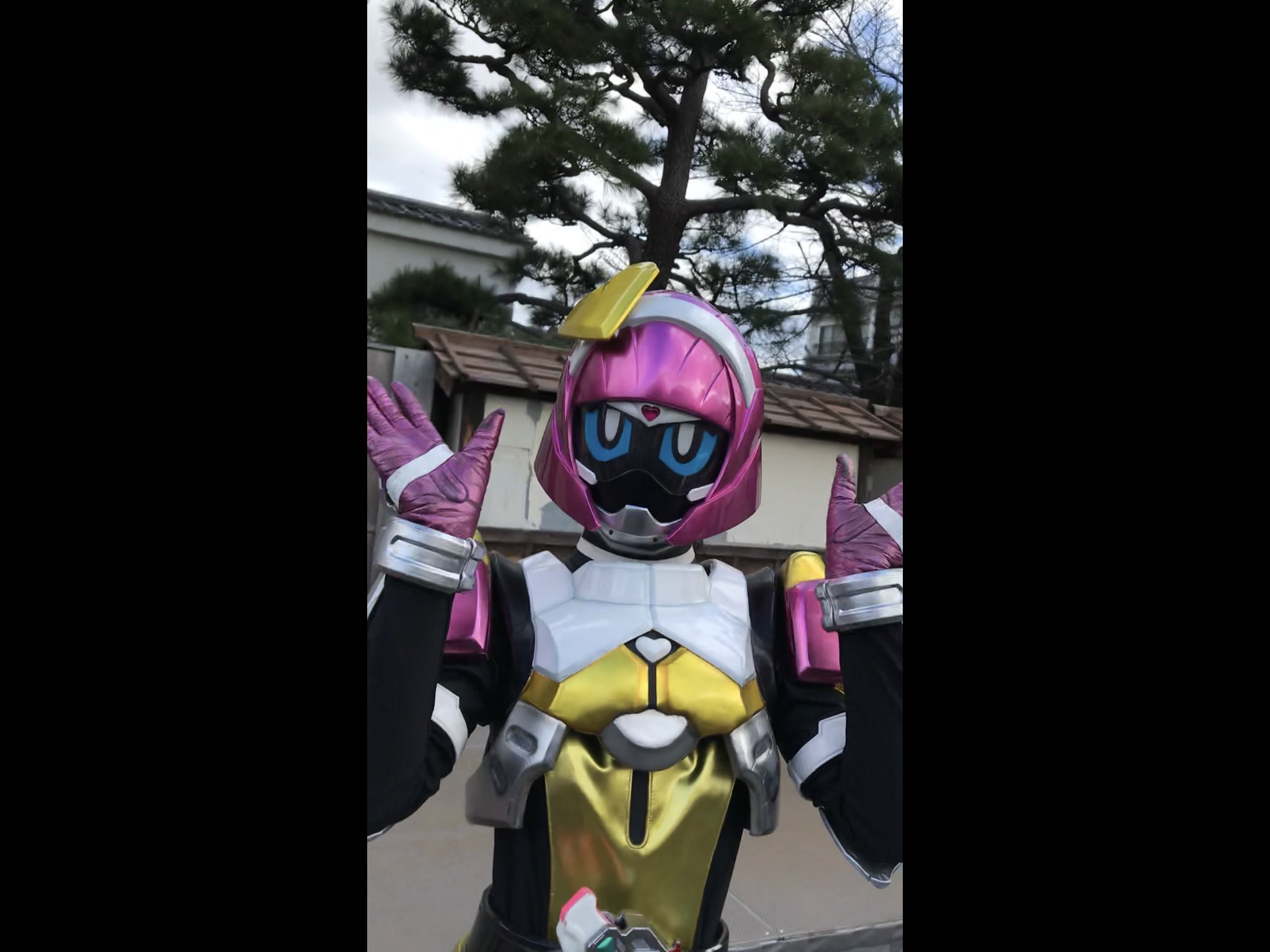 こはる 卓お休み中 写真 ポッピーかわいいもうかわいい何がかわいいって動きがかわいいんですよきゃぴー ってね ポッピーのメイド喫茶あったら100万回通うわ 今日何回かモッピーって呼んだけどほんまごめん 映画村