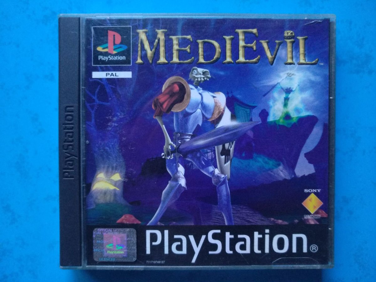 MarioWareInc's tweet photo. MediEvil
Plataforma: PlayStation
Desarrollador: Sony Computer Entertainment
Año de lanzamiento: 1998
Acción y aventura con una estética que se mueve entre lo gótico y lo absurdo. Uno de los más representativos de la primera PlayStation. #Mygamecollection @PlayStationES https://t.co/q5w4zsrUEC