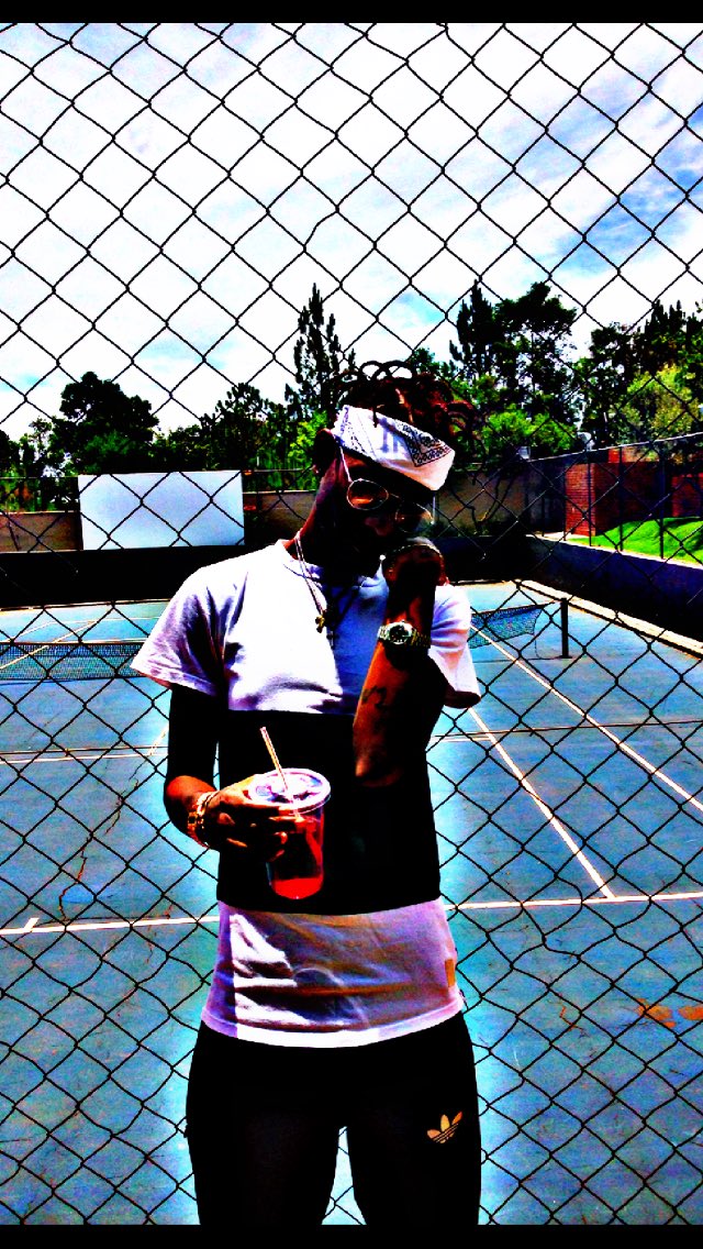 Ranks_Atm's tweet photo. Just peeped 👀the ⏱on ma Wrist, it says #20ATM @african_trap My Debut Project #SubstanceMusic 💉🌡💊 Droppin, Let Music Do The Talking 🌊🌊🌊🏧 https://t.co/96COm6LmcJ