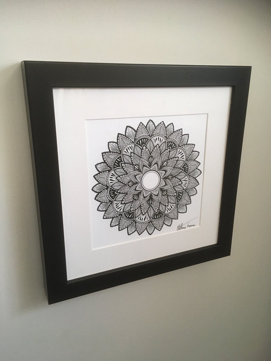more41room's tweet photo. Just framed this fantastic piece of work from @bethfreemanart which looks great on our wall! #art #pattern #originalart #artist https://t.co/dpSp0DXF2H