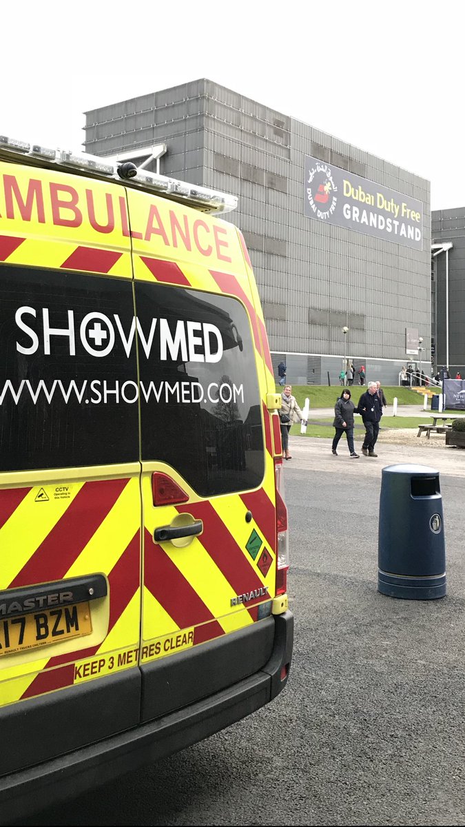 ShowMedUK's tweet photo. Last meeting of the year @newburyracecourse today https://t.co/FwSwe1mGk5