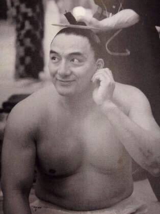 寺尾 元イケメン相撲力士 の嫁や馴れ初めは 息子の顔写真もイケメン Omg