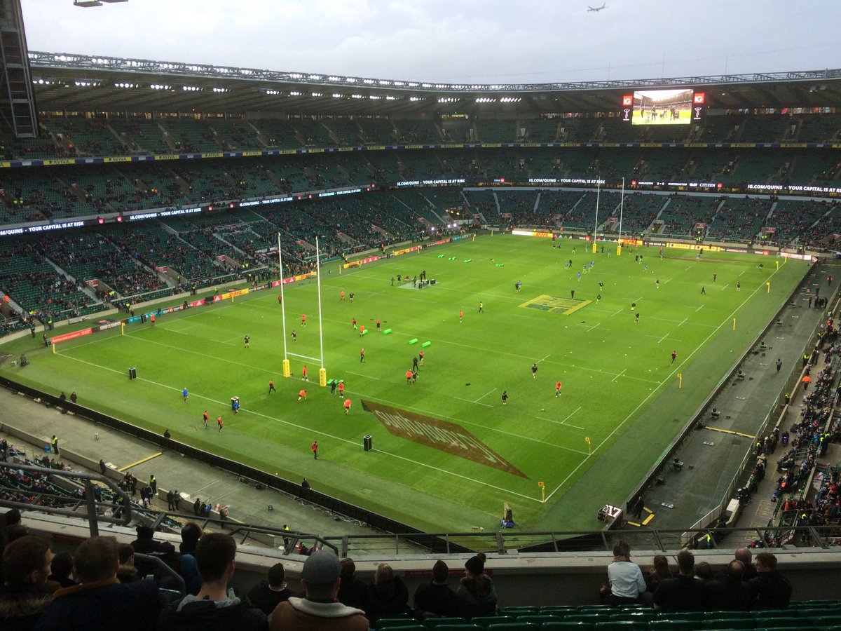 Ginjamunki's tweet photo. Harlequins seem confused, scouting for girls seem to be playing in the pack #biggame10 https://t.co/k8WTumGEeG