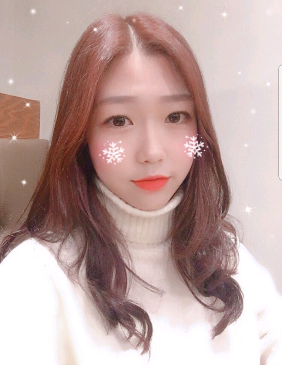 naraqjwl's tweet photo. 19 ㄱㅎㅇ 재보 들어 왔네요 걸래년이 남친도 있는대 매일밤 마다 박히고 친구 들 빌려둬서 그냥 변기 취급 당하는것같네요 https://t.co/st4O4YCpYi