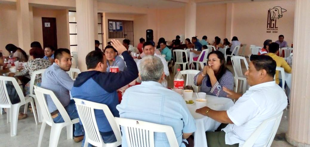 DavidGustavoRR's tweet photo. ¡Muchas gracias, amigos de #Cunduacán y #Nacajuca! ¡Seguimos avanzando! #Tabasco #DeltaTabasco https://t.co/0ebKv3qWdD