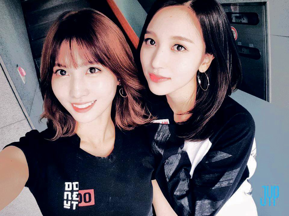 idolsonpsd's tweet photo. 👯 MiMo ( Momo&amp;Mina) ; TWICE https://t.co/EhwOMbVD9X