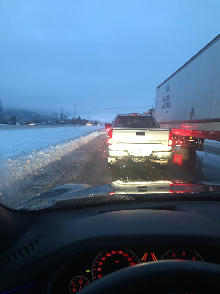 DrRiskin's tweet photo. @AM730Traffic currently stopped on highway 1 between Abby and chilliwack. Not sure why. Any updates? https://t.co/spos3Wgeds