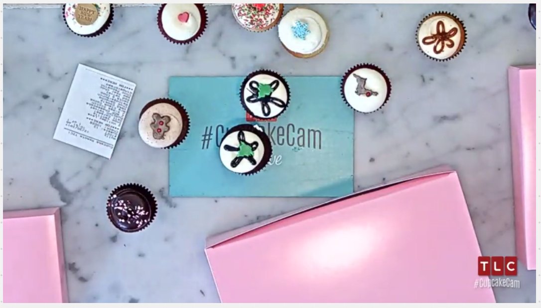 GTownCupcake's tweet photo. It's the second-to-last day of 2017 and a busy day at @GTownCupcake! See what flavors everyone is getting on our #PackingCam! Watch the active LIVE at https://t.co/c84N15DmKn! #DCCupcakes #CupcakeCam https://t.co/mzZdtbo6qI