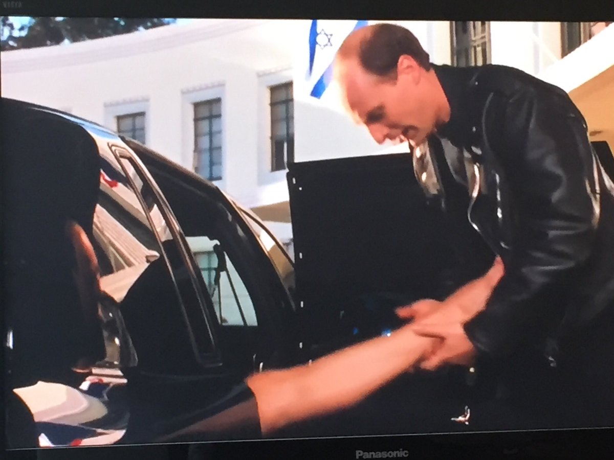 SchwartzUgh's tweet photo. Definitive proof of Zionist propaganda in liberal Hollywood films. Can you spot the subliminal Pro Israel message in this clip from the seemingly innocuous @Disney film “The Parent Trap”?
#theprotocols #jewsrunhollywood #jews #Hollywood https://t.co/OGrFzUwN2v