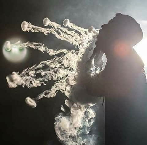 X2OVapes's tweet photo. Looks like someones got some mad skillz💨

🌐: https://t.co/vg9h093ndU 

#X2Ovapes #X2O #vaper #vapingcommunity #vapinglifestyle #vapinglife #blowingclouds #vapeclouds #vapefriends https://t.co/tLcKdPQT7S