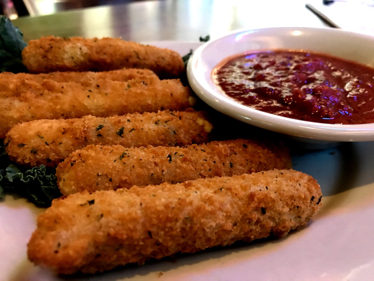 WildWingKnox's tweet photo. Fried cheese will never do you wrong. https://t.co/WklwzLFWer