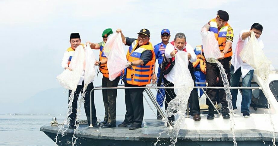 Redaksi_SJONews's tweet photo. Gubernur Jawa Barat Ahmad Heryawan Tabur Benih di Waduk Jatiluhur https://t.co/1xfjXs3PCY https://t.co/guNrabDAvg