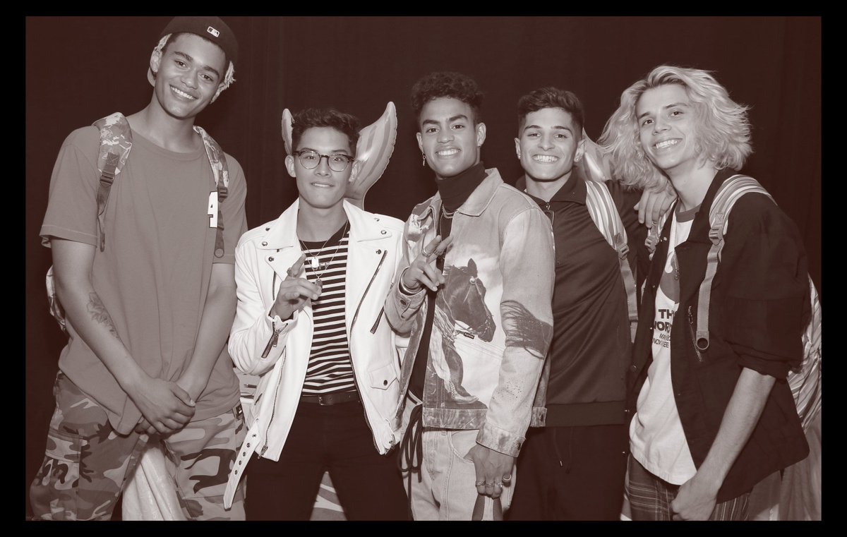 MTV's tweet photo. Hi, yes. @PRETTYMUCH are the Best Dancers in our 2017 yearbook. It's what they deserve: https://t.co/mDwvkFnZep https://t.co/TJOs6RVqXw