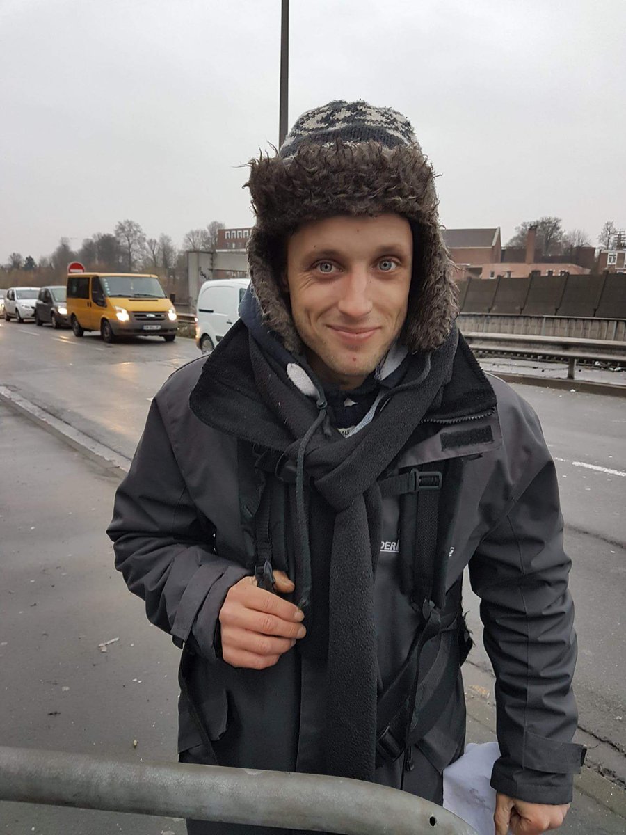 🔴 #HELP Steven 30 ans a perdu son travail et dort sous une tente à #Lille. Il recherche un #emploi dans la grande distribution. Chef de rayon. BTS Management des Unités Commerciales. 4 ans d'exp 👉 son téléphone 07 51 19 87 00 #UnjobpourSteven #Job PLS RT