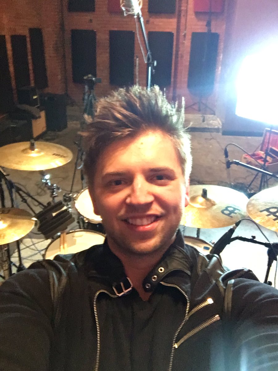 GoldByFire's tweet photo. Recording / shooting something special for you guys. Stay tuned. https://t.co/XflB7Nt7sH